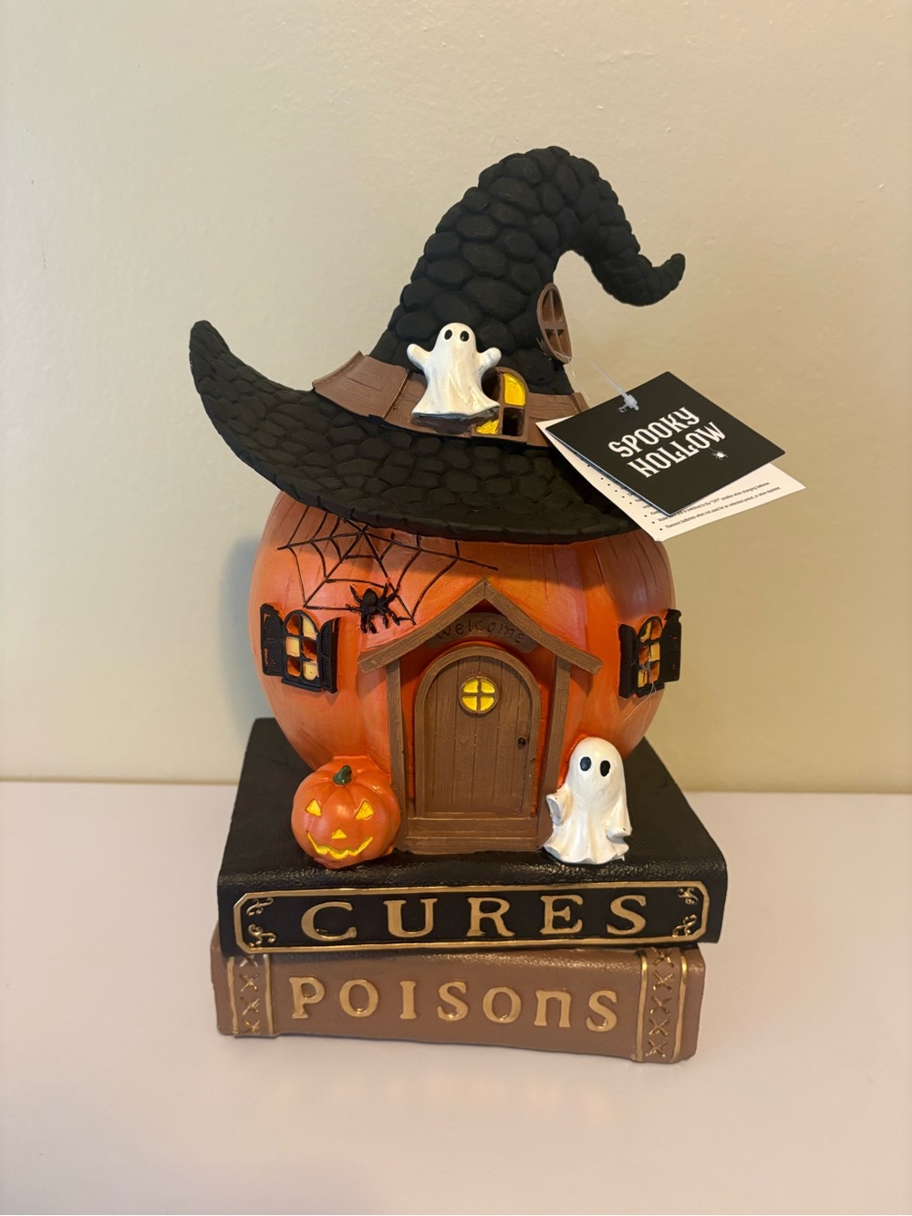 Spooky Hollow Orange Pumpkin House Figurine Lights up